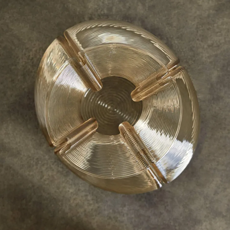 Entertaining<Kelly Wearstler changing vase RECLAIMEDPLASTIC