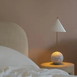 Table<Kelly Wearstler cleo accent lamp BRASSW/WHITEGLASS