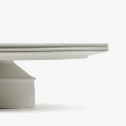 Dune Collection|Serveware<Kelly Wearstler dune cake stand ALABASTER