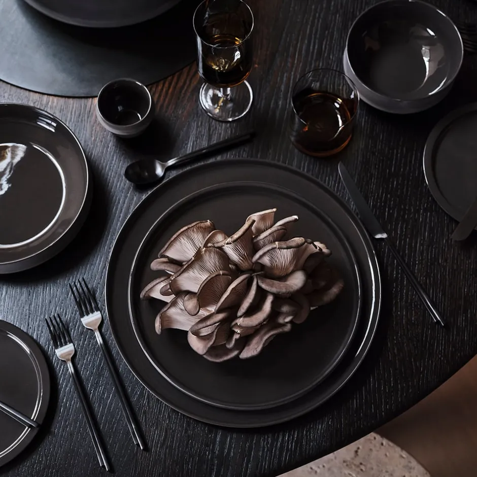 Dune Collection|Flatware<Kelly Wearstler dune flatware, 24 pc set BLACK