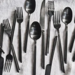 Dune Collection|Flatware<Kelly Wearstler dune flatware, 24 pc set BLACK