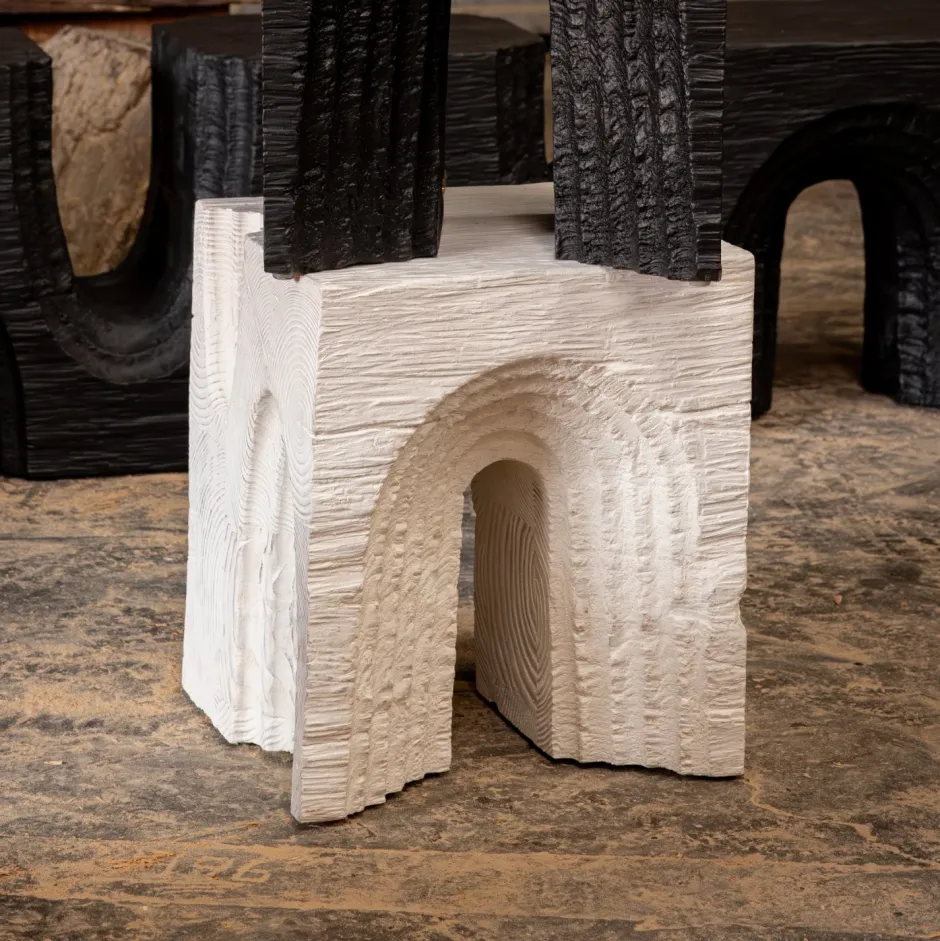 Side Tables<Kelly Wearstler echo stool WHITEGESSO