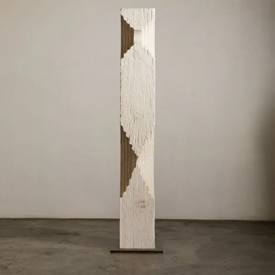 Art & Sculpture<Kelly Wearstler echo totem WHITEGESSO