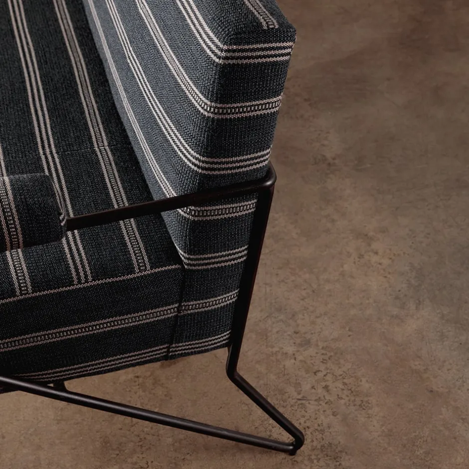 Sofas<Kelly Wearstler emmett settee - outdoor