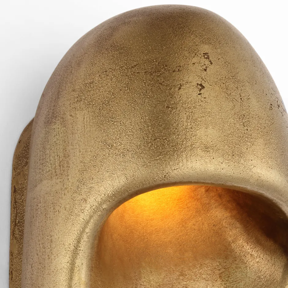 Wall|Outdoor<Kelly Wearstler esculpa 18" elongated wall light MUSEUMBRASS