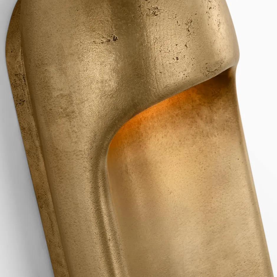 Wall|Outdoor<Kelly Wearstler esculpa 18" elongated wall light MUSEUMBRASS