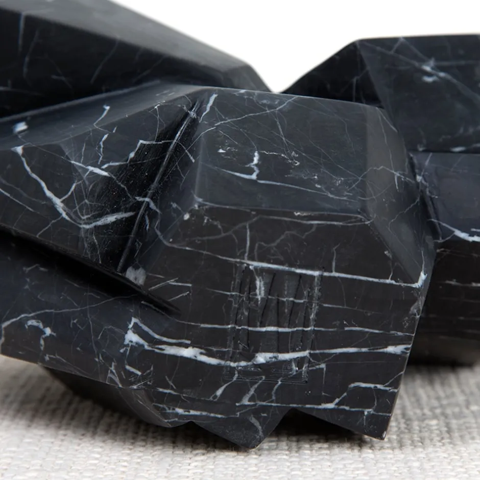 Objects<Kelly Wearstler fractured heart small NEROMARQUINA