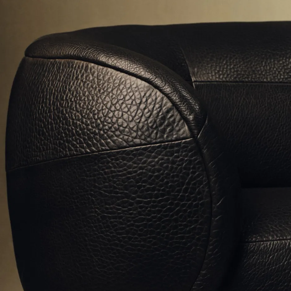 Sofas<Kelly Wearstler lucien sofa