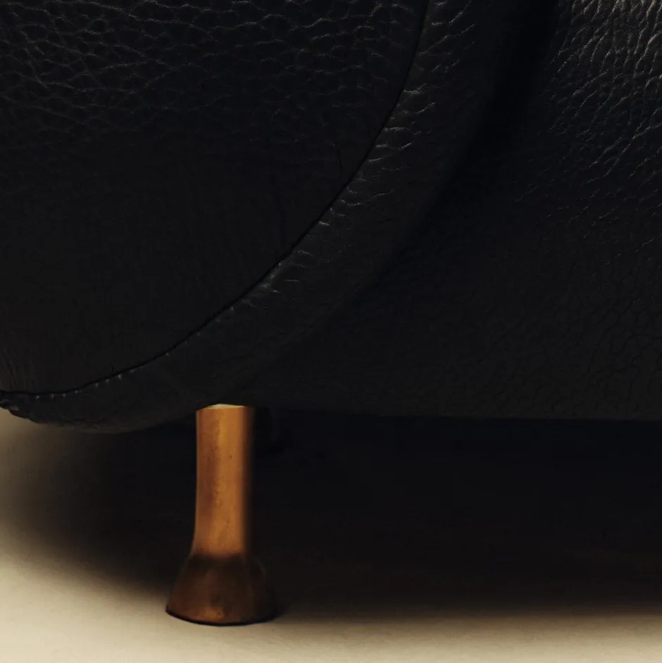 Sofas<Kelly Wearstler lucien sofa