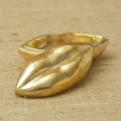 Objects<Kelly Wearstler mini kiss box NATURALBRASS