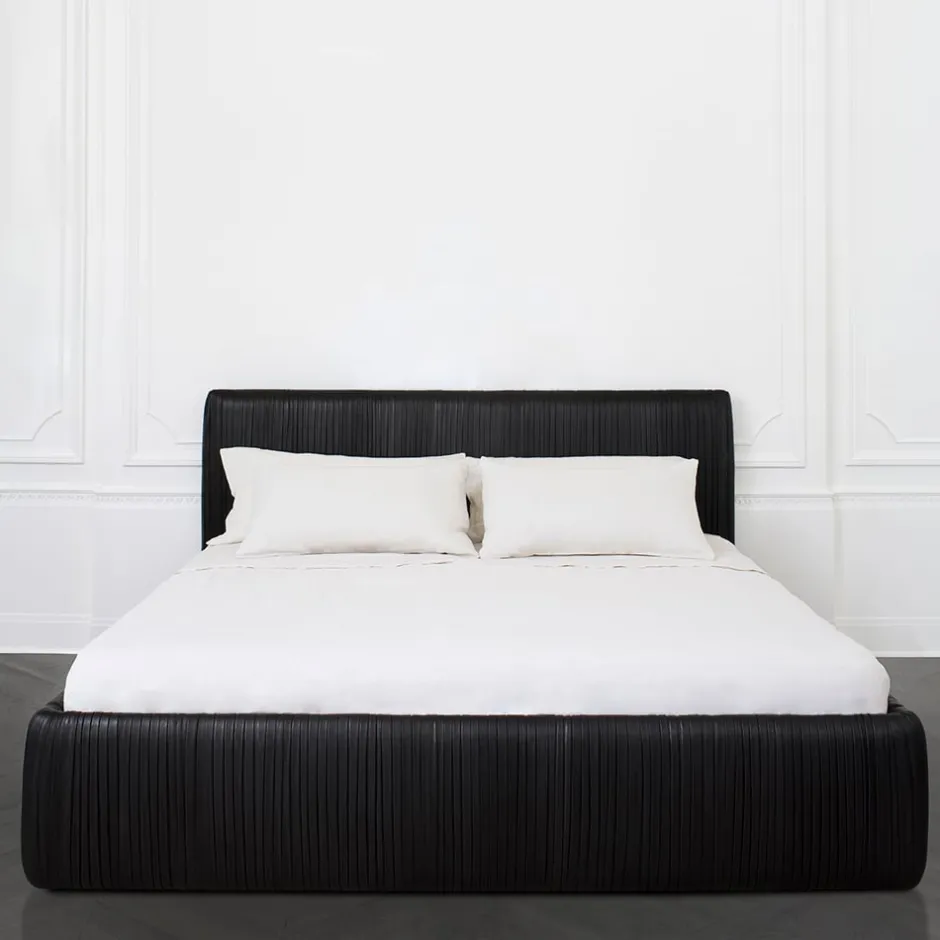 Beds<Kelly Wearstler souffle bed