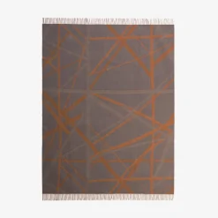 Throws<Kelly Wearstler superluxe channels throw CHESTNUT/CHARCOAL