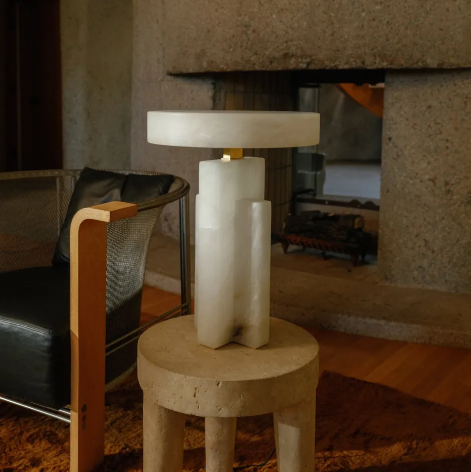 Table<Kelly Wearstler trancas medium table lamp ALABASTER